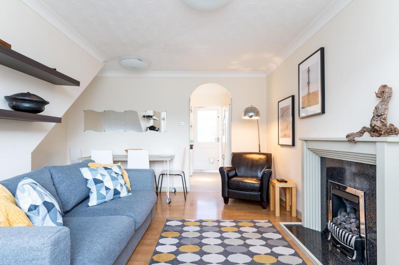 Lovely Townhouse With Parking - Pass The Keys Сasa de vacaciones York